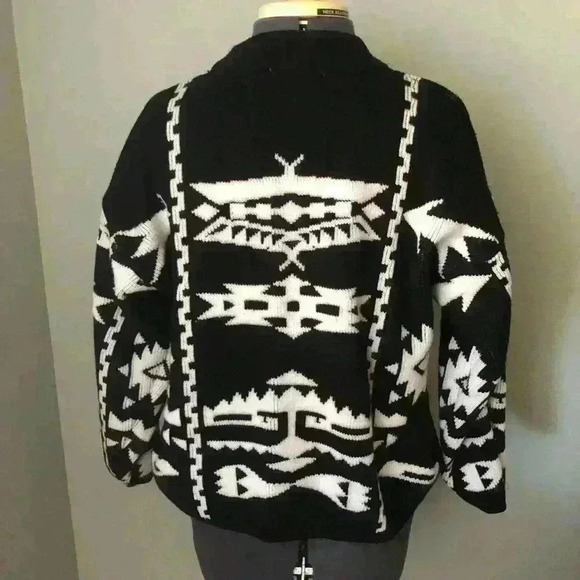 Vtg Jamie Scott Black White Southwest Aztec Geometric Crewneck Acrylic Sweater M - Picture 3 of 7